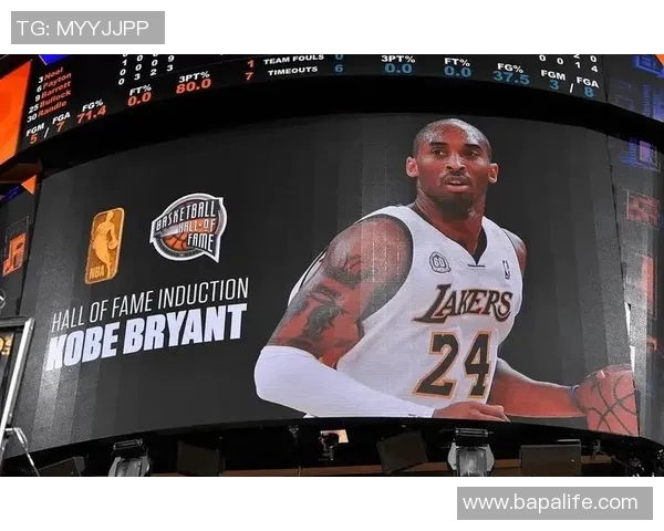 传奇永存！湖人官推纪念科比81分雕像揭幕两周年